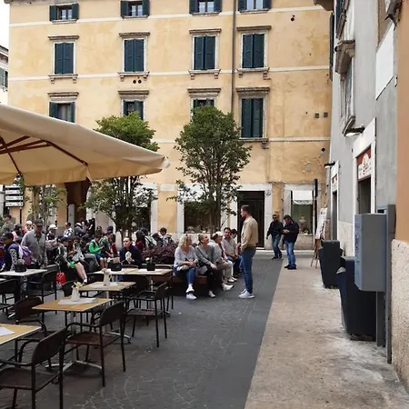 Porta Borsari Διαμέρισμα